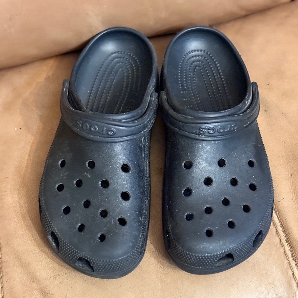 Crocs Clogs - Picture 3 of 8